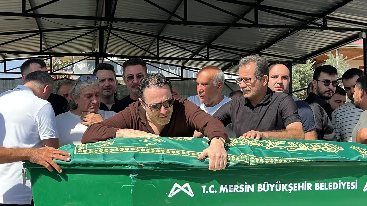 14. kattan düşmüştü: Atilla Taş'ın kızı Sezen Taş, Mersin'de toprağa verildi