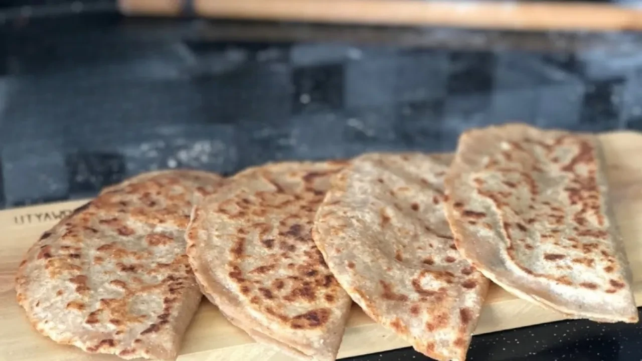 Az yağlı ve sağlıklı gözleme tarifi! Diyette olanlar bu tarifi deniyor