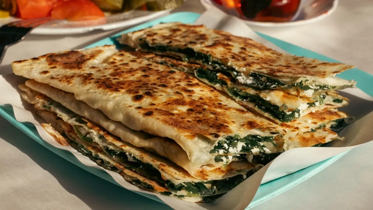 Az yağlı ve sağlıklı gözleme tarifi! Diyette olanlar bu tarifi deniyor