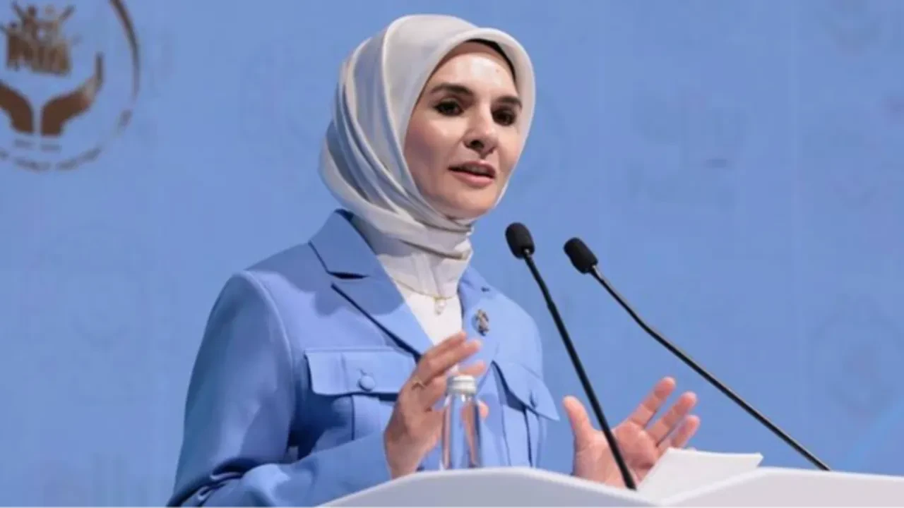 Bakan Mahinur Özdemir Göktaş'tan fon soruşturması iddialarına sert tepki! 3 isme suç duyurusu