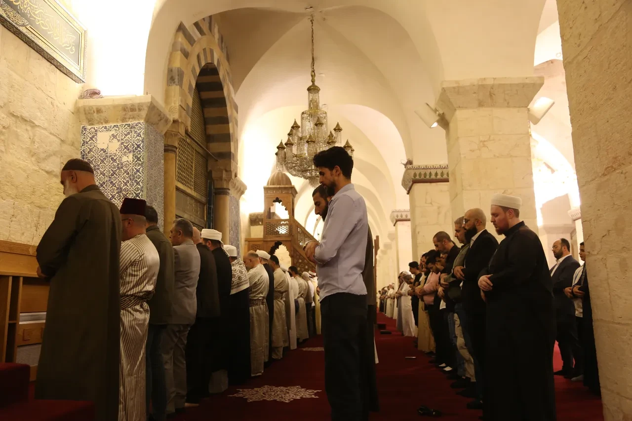 Halep'te 13 yıllık bekleyiş sona erdi: Emevi Camisi yeniden cemaatine kavuştu