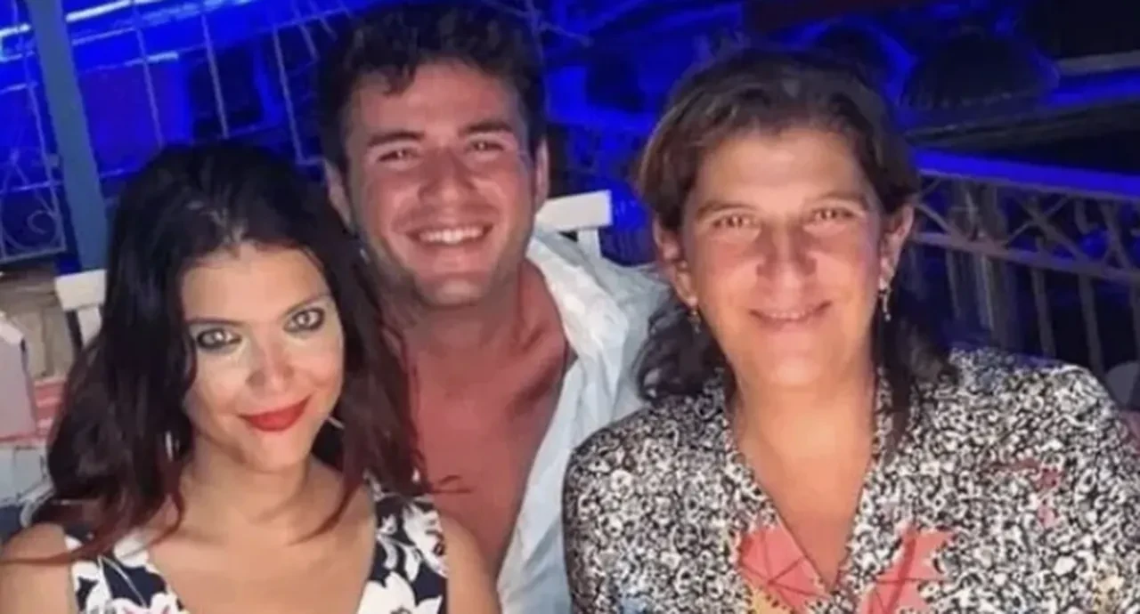 Kızılcık Şerbeti senaristi Melis Civelek neden ayrıldı? Kızılcık Şerbeti senaristleri değişti mi, değişiyor mu?