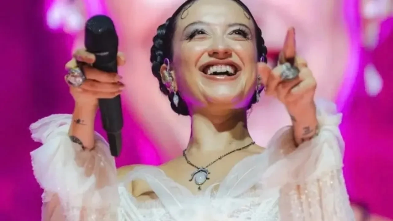 Melike Şahin anne oldu! Oğlunun ismi merak konusu oldu