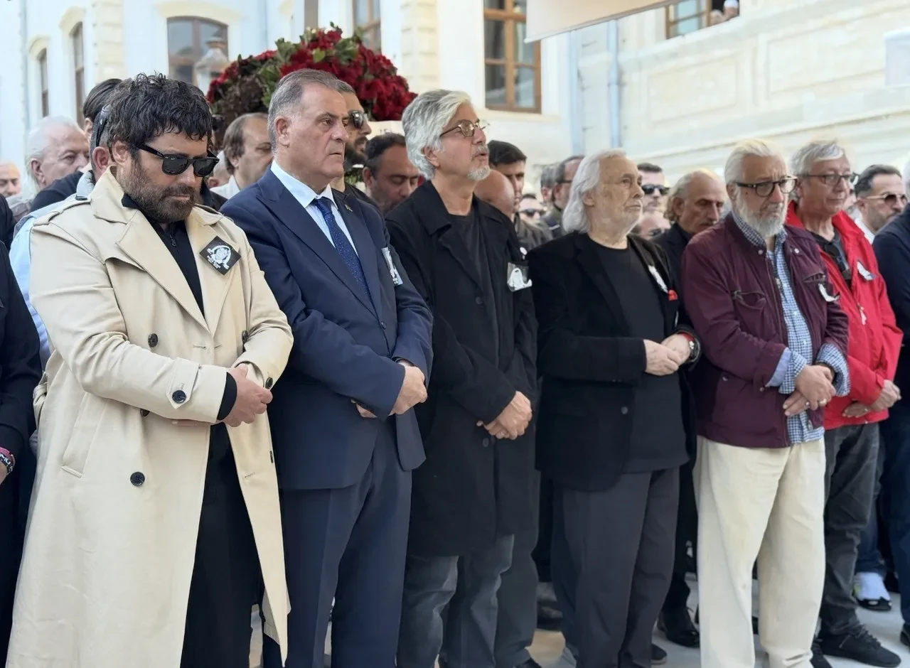 Uygur kardeşlerin acı günü: Necla Uygur son yolculuğuna uğurlandı