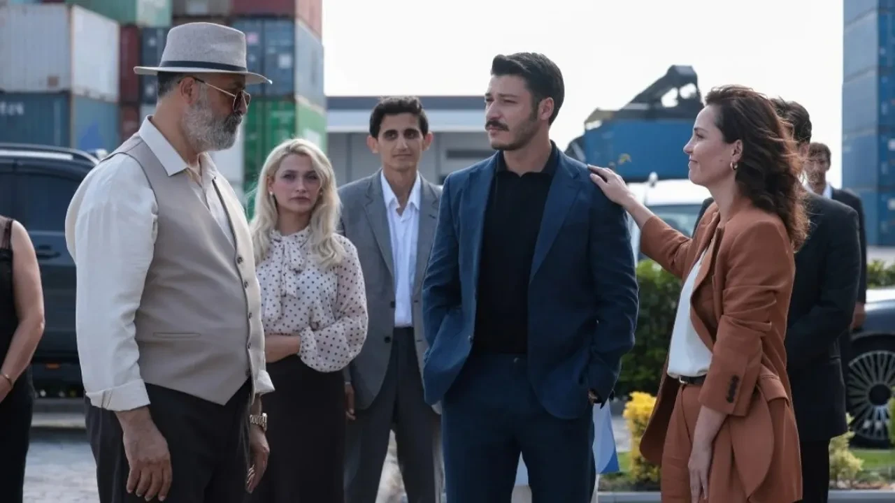 Yeni sezonda iki diziye birden final kararı! Ekranlarda yaprak dökümü sürüyor
