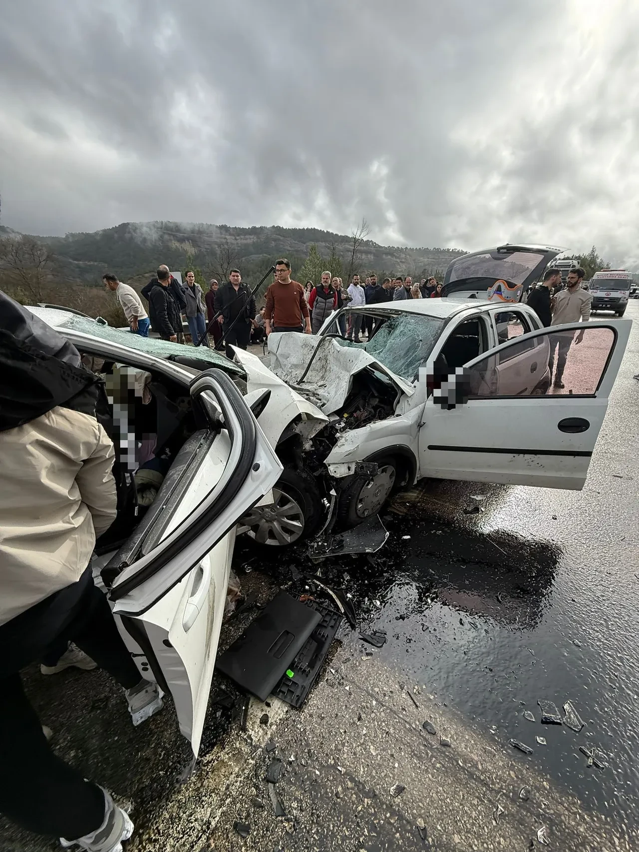 Burdur'da feci kaza! 7 ölü, 5 yaralı