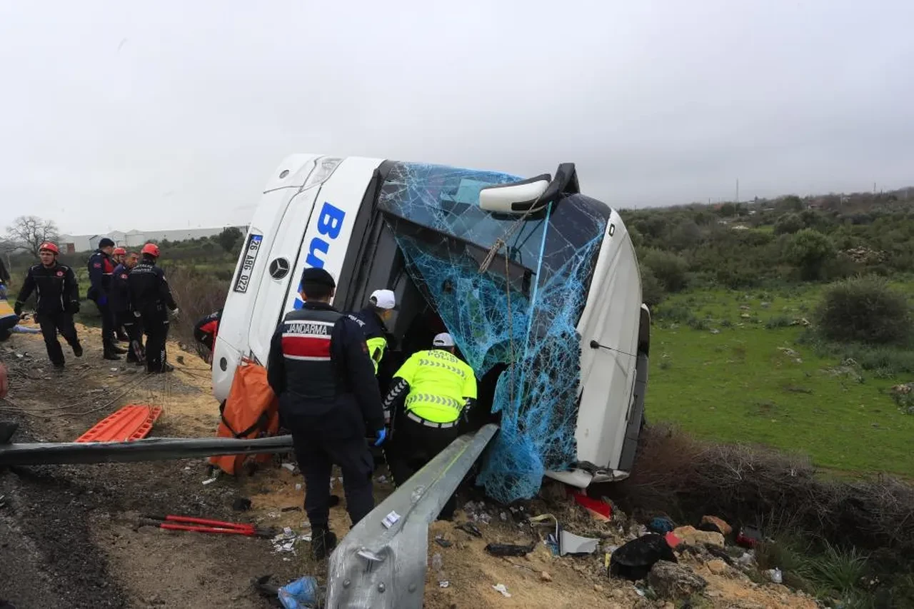 Antalya'daki feci kazadan kahreden haber! Hayatını kaybeden 3 gencin Akdeniz Üniversitesi öğrencisi olduğu öğrenildi