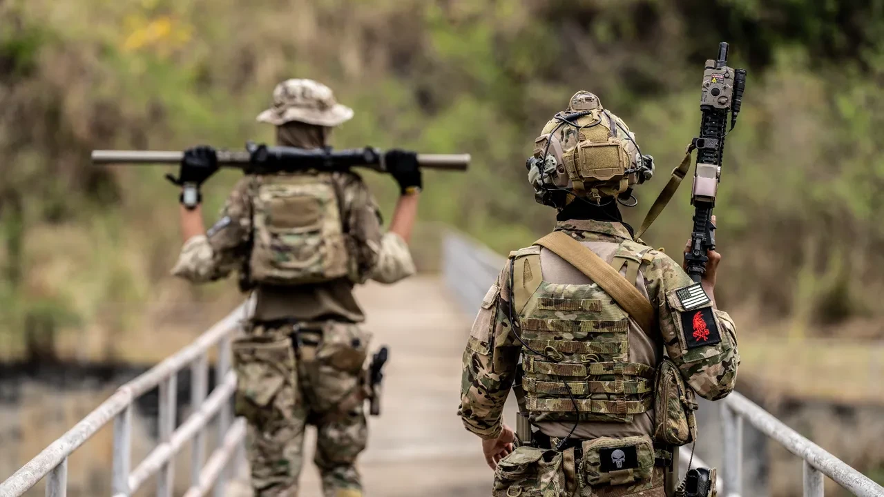 Bordo Berelilerden dünyaya gözdağı! Dünyanın en güçlü özel timleri 2026 listesi yayınlandı: Türkler yine bildiğiniz gibi