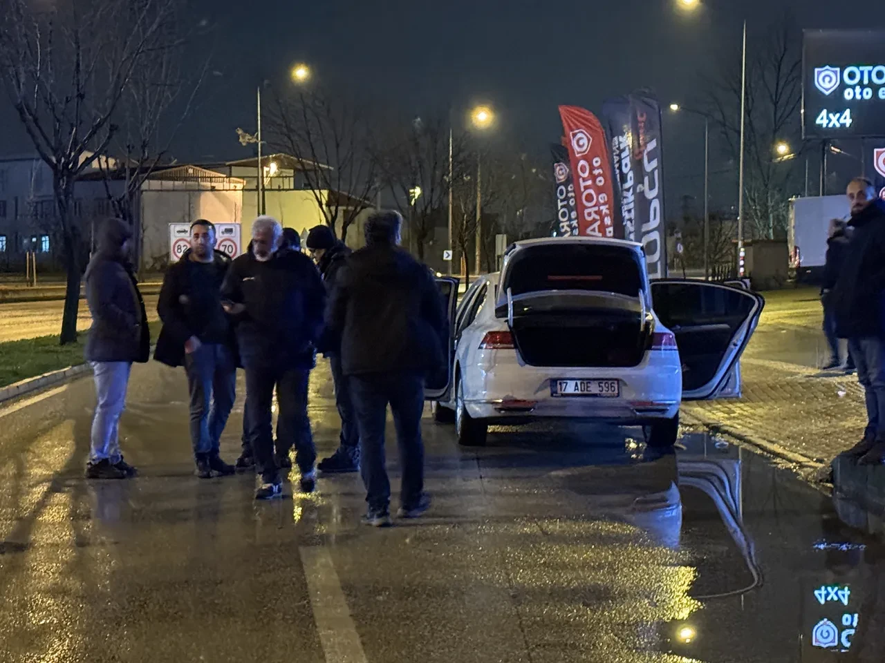 Bursa'da film gibi operasyon! Polisin kılık değiştirerek durdurduğu araçtan bomba ve silah çıktı