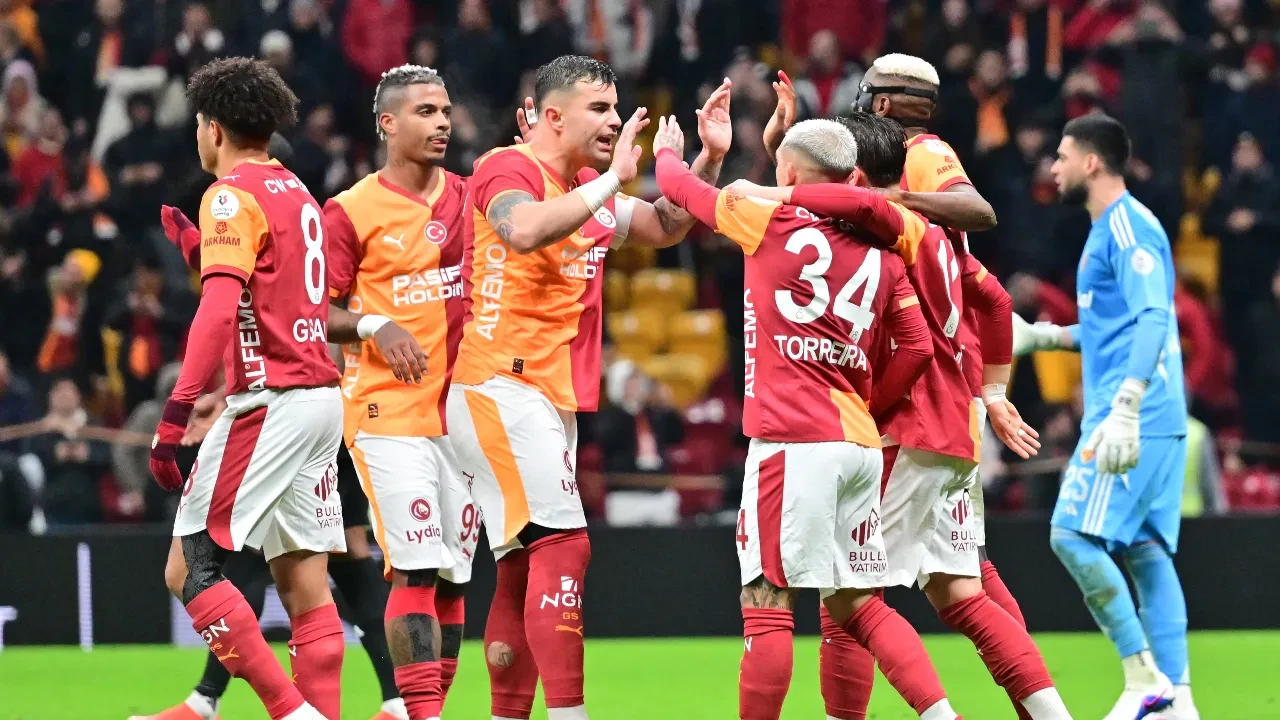 /spor/galatasaray-kayserispor-super-lig-canli-mac-anlatimi-3279604