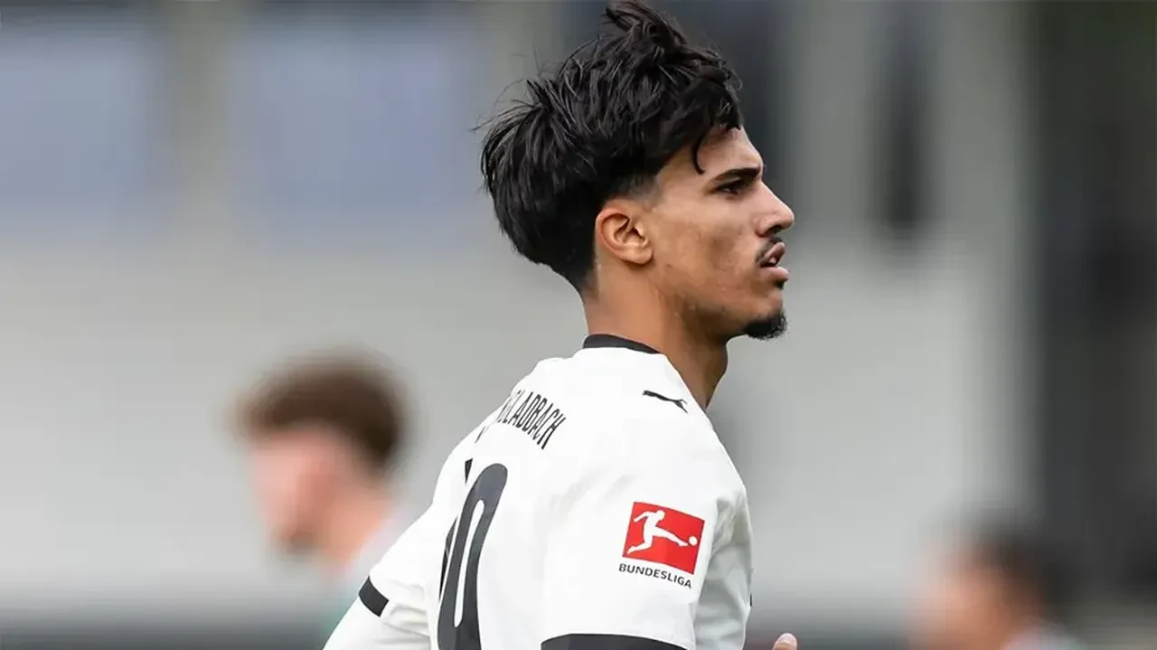 Galatasaray'dan üçüncü transfer! Genç oyuncuyla imza atıldı