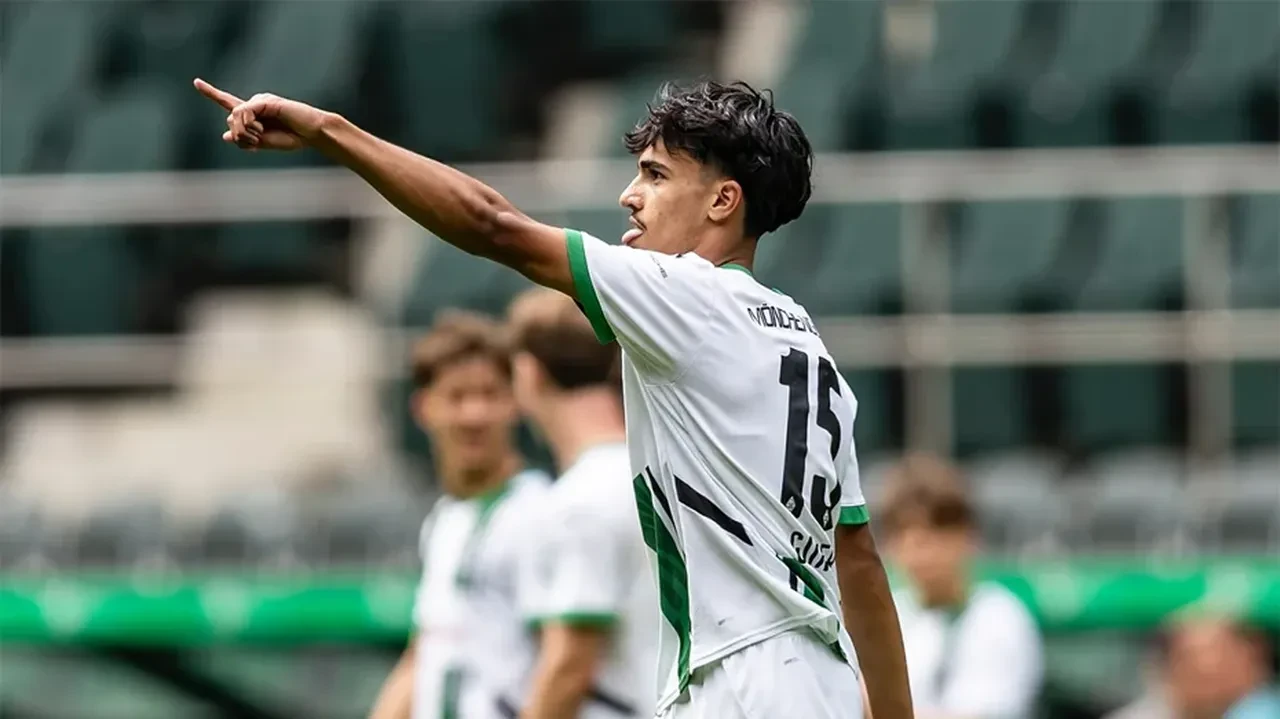 Galatasaray'dan üçüncü transfer! Genç oyuncuyla imza atıldı