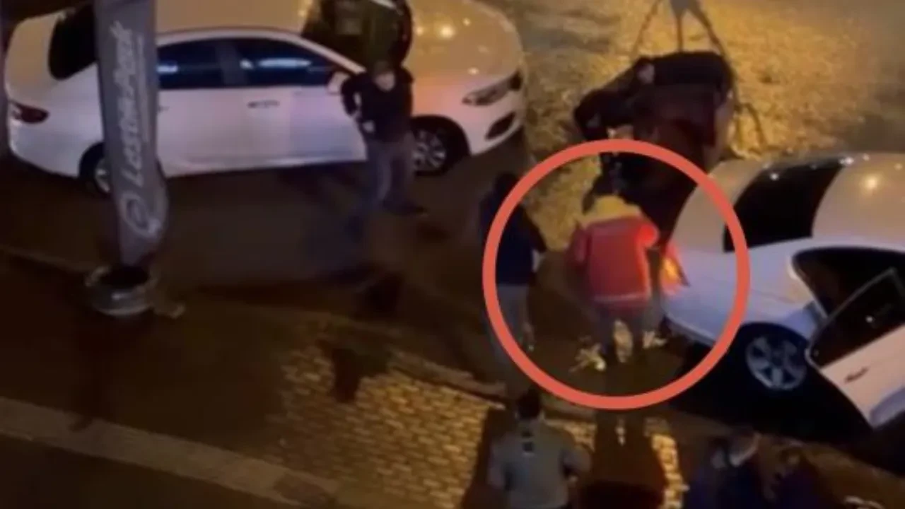 Polis pompacı kılığına girdi, el bombalı arabayı böyle yakaladı! işte o görüntüler...