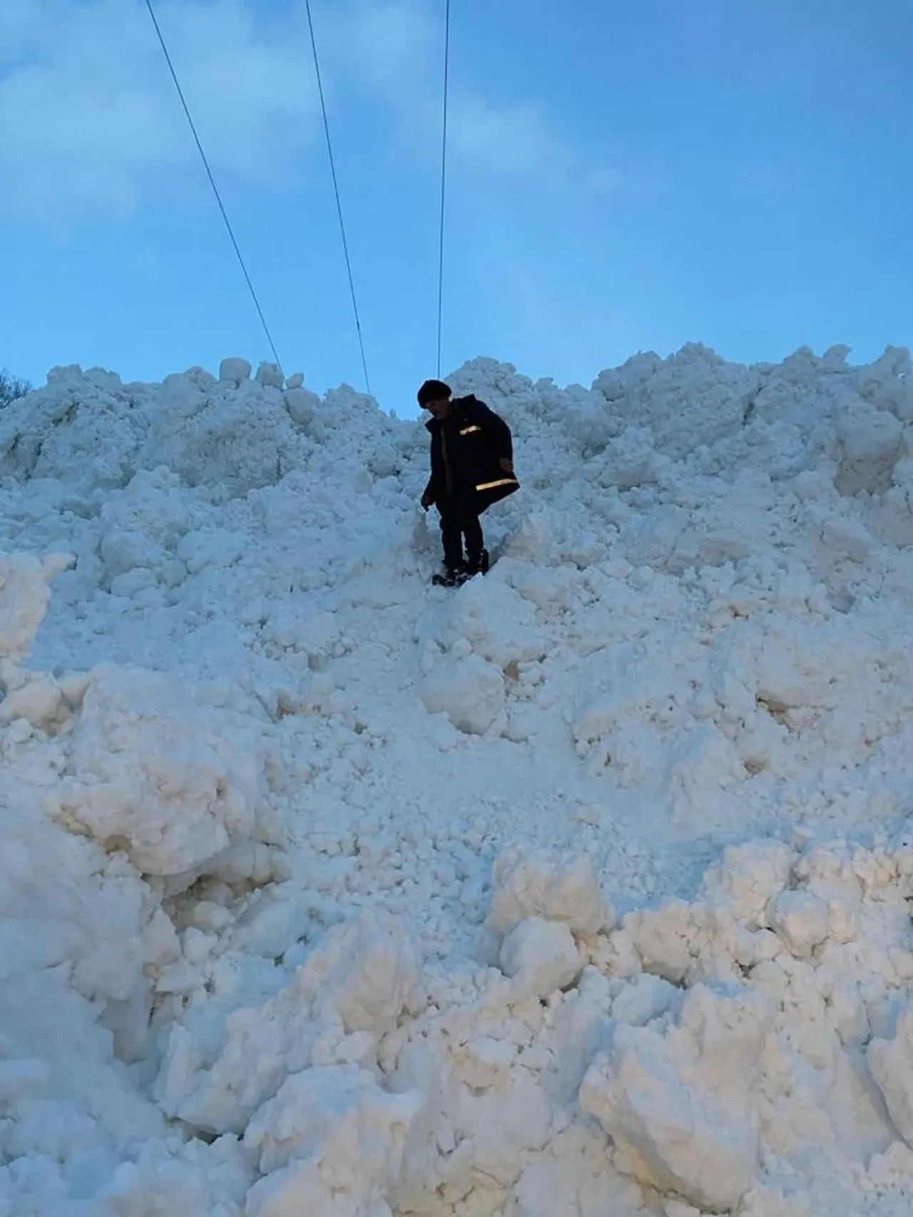 Şırnak ve Muş'ta çığ düştü! Operatör son anda kurtarıldı