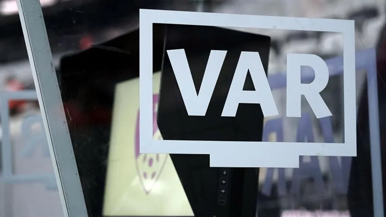 Süper Lig'de günün VAR hakemleri açıklandı