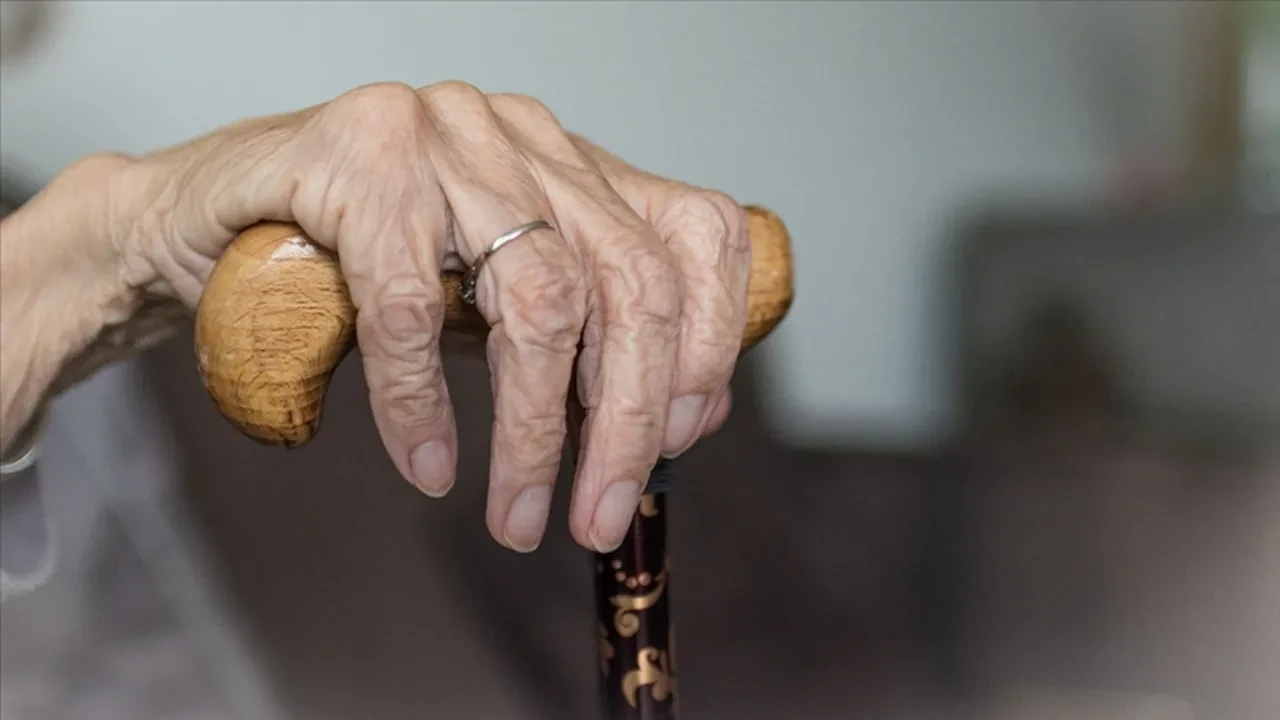 Yaşlılık sigortası geliyor! Hükümet hazırlıklara başladı