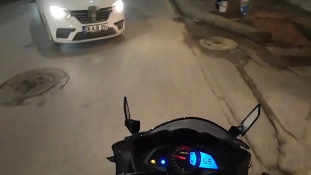 Yürekleri ağza getiren kaçış kask kamerasında! Aniden kaçış kask kamerasında 