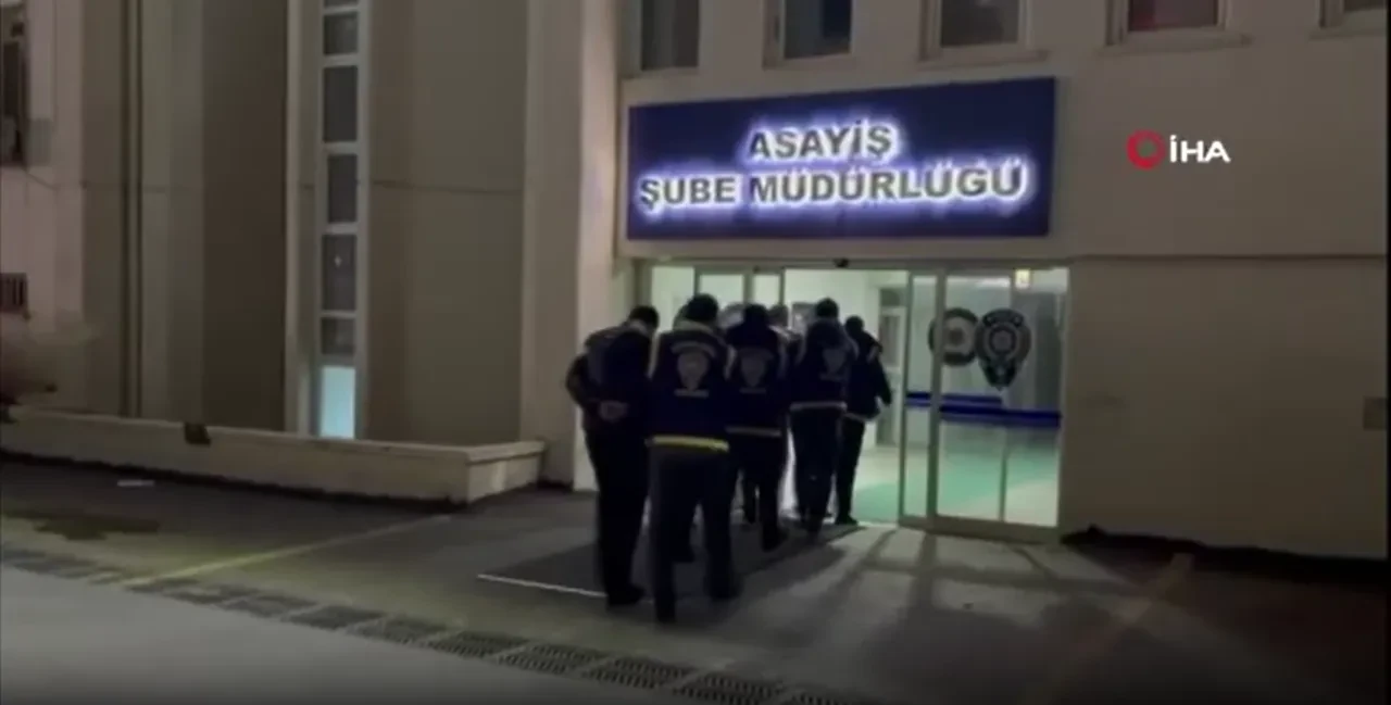 Ankara’da zihinsel engelli çalışanı eğlence olsun diye vince asıp videoya çektiler! 3 şüpheli ve iş yeri sahibi gözaltına alındı