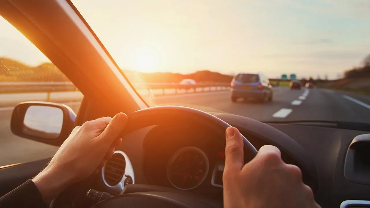 Araç kiralamada yeni dönem! Bakanlık düğmeye bastı: Yaş ve kilometre sınırı geliyor!