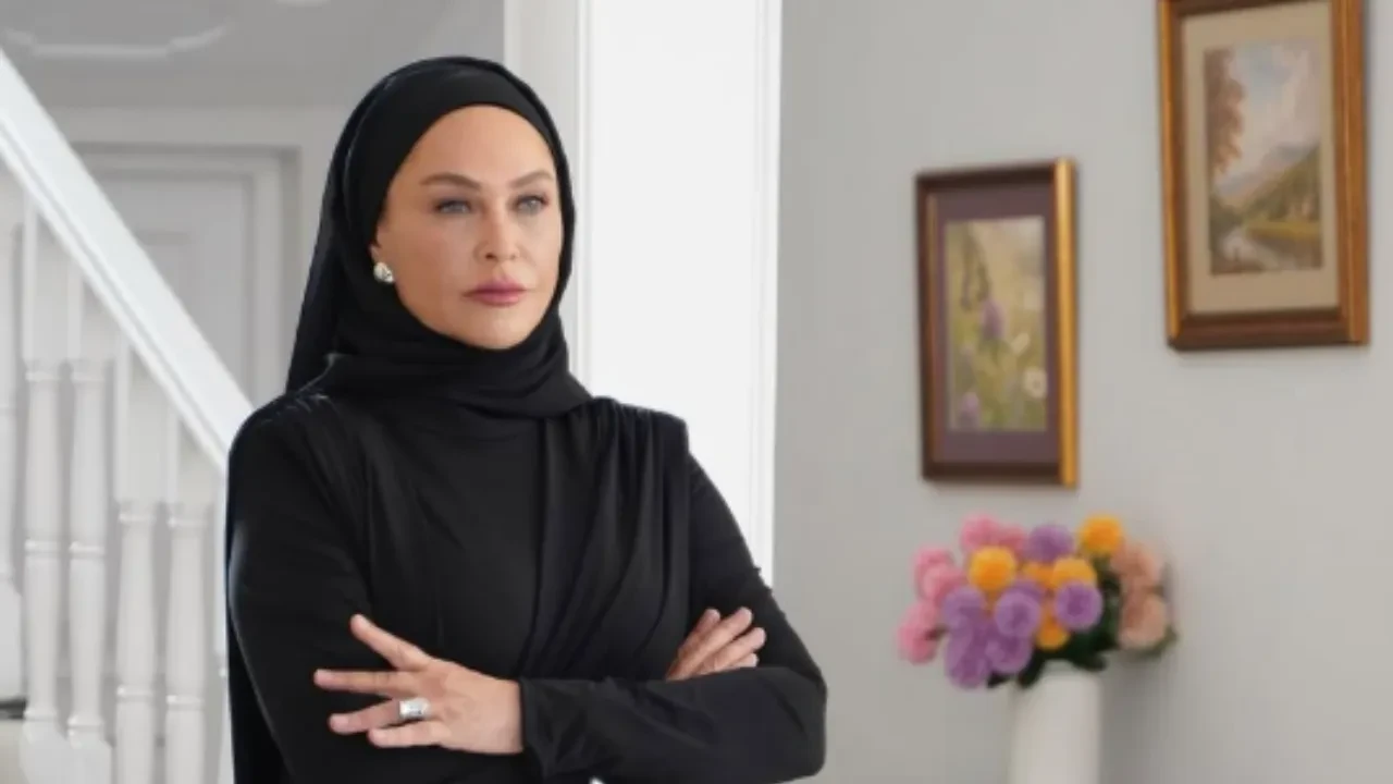 Aynı Yağmurun Altında dizisinin ilk bölümü yayınlandı! Hülya Avşar'ın efektsiz hali ortaya çıktı