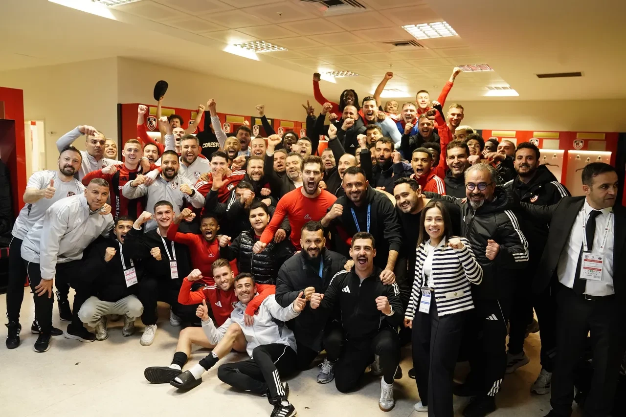 Burak Yılmaz'dan Fenerbahçe kritiği: "İddialıyız"