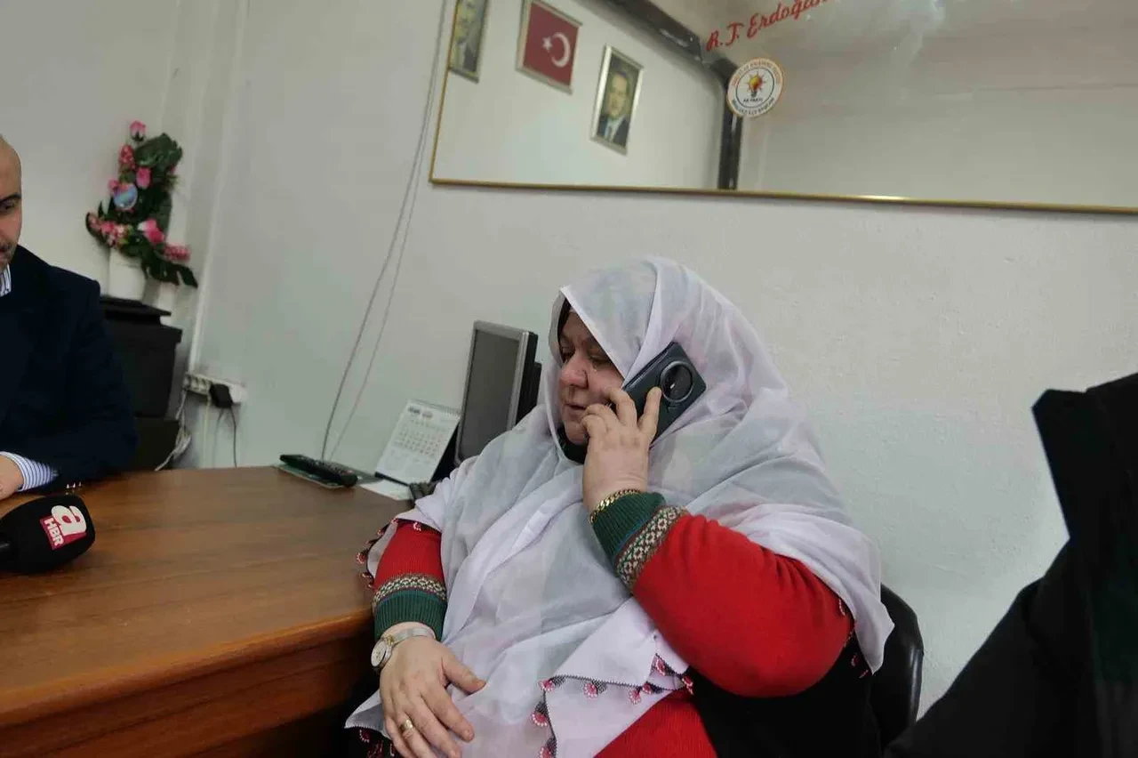 Cumhurbaşkanı Erdoğan Mihalgazi Belediye Başkanı Zeynep Güneş'i aradı: Grup toplantımıza 100 bayanla bembeyaz geliyorsun