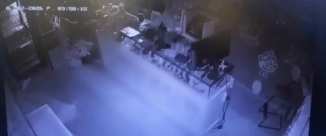 Kayseri’de akılalmaz soygun! Çalıntı forkliftle kuyumcuya girdi, eşek sırtında kaçtı