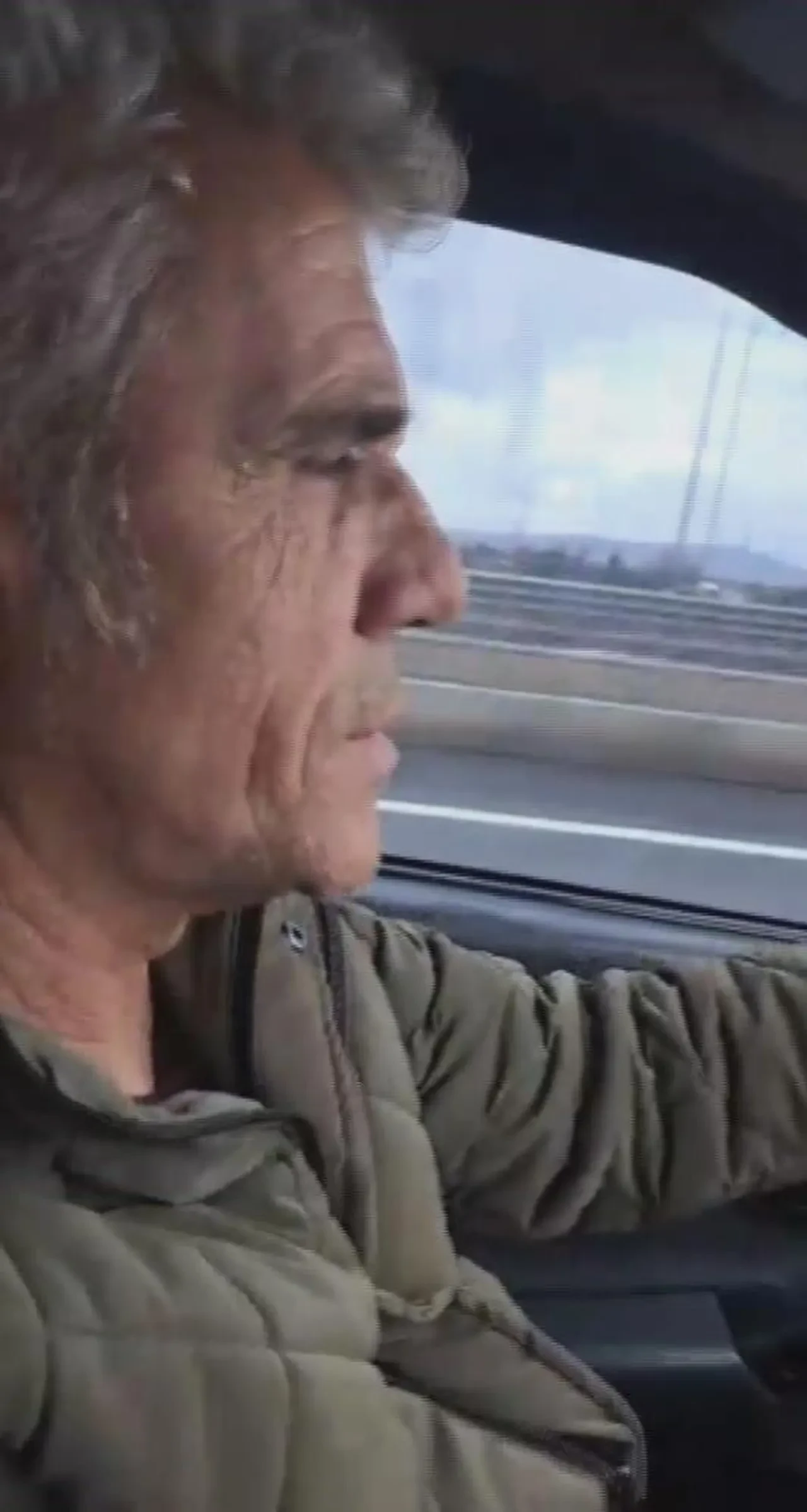 Kayseri’de "Jeffrey Epstein" benzerliği başına bela oldu: Rıfat Özdemir sosyal baskıya dayanamadı!