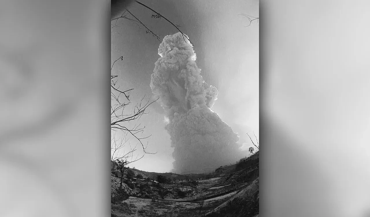 Kırk yıllık sessizlik bozuldu! 'Kıyamet yanardağı' hareketlendi! Bilim insanları endişeli