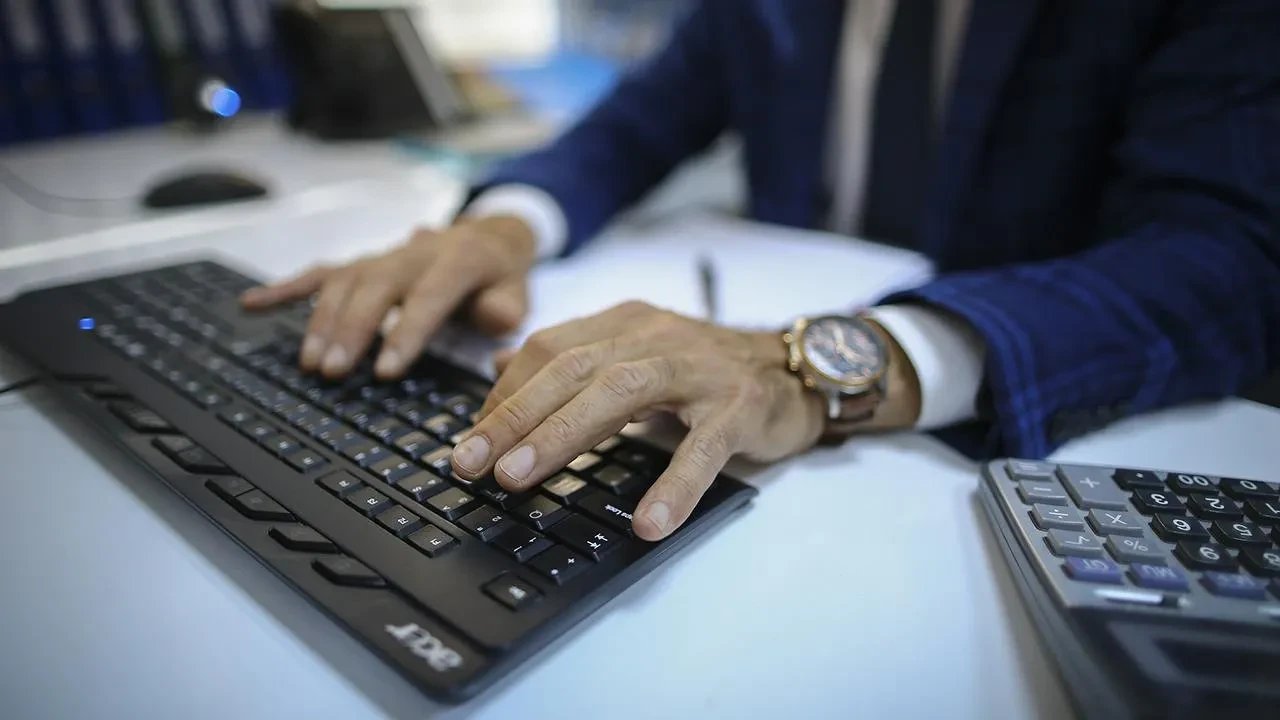 MEB 826 personel alımı başvuru şartları neler nasıl yapılır? Başvurular başladı