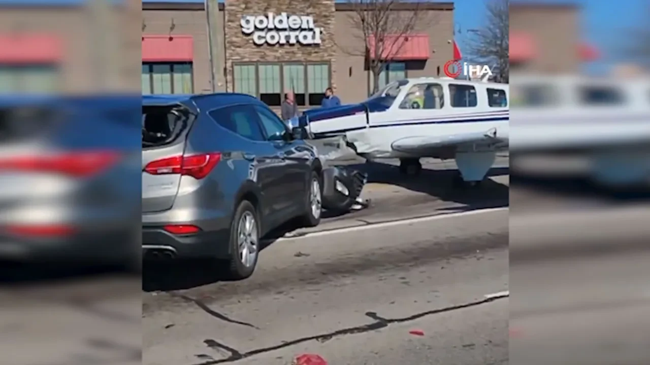 Uçak acil iniş sırasında arabaları biçti! 