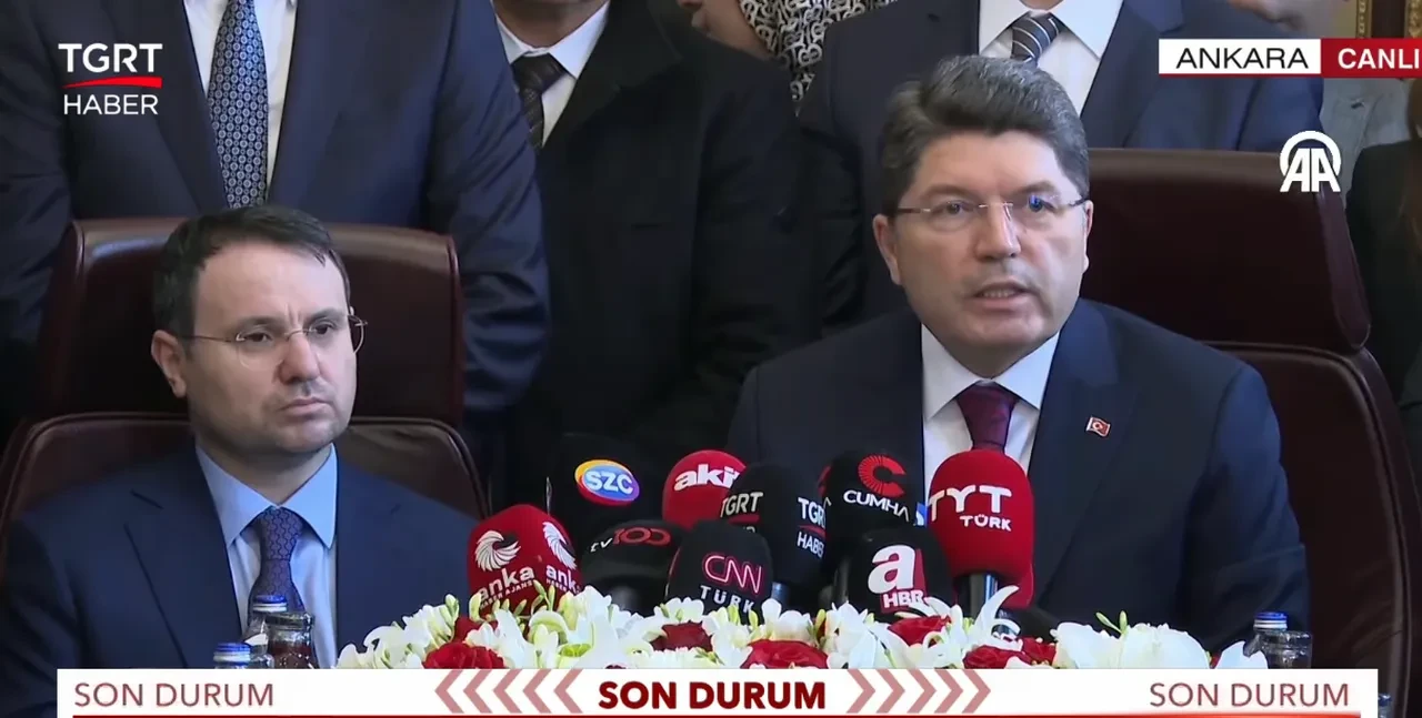 Adalet Bakanlığı ve İçişleri Bakanlığı'nda bayrak değişimi! Mustafa Çiftçi ile Akın Gürlek görevi devraldı