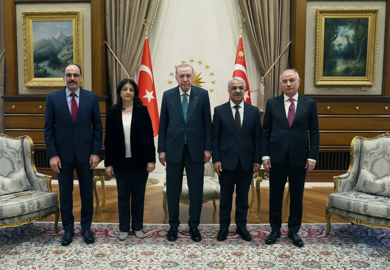 Cumhurbaşkanı Erdoğan DEM Parti heyeti ile görüştü