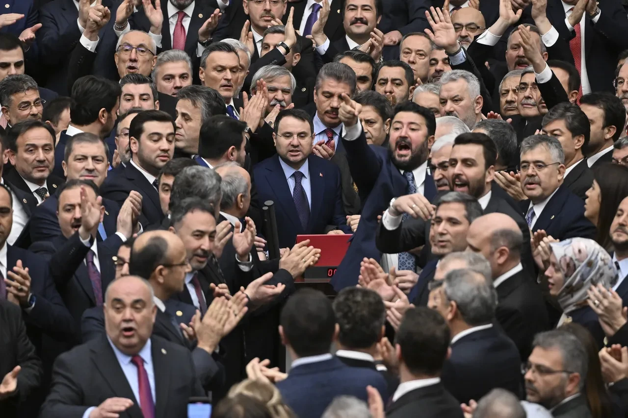 Devlet Bahçeli'den Akın Gürlek'in yemin töreninde çıkan olaylara tepki: CHP'nin bozguncu ve bunalım havarisi siyasi tavrı milli iradeye hasımdır