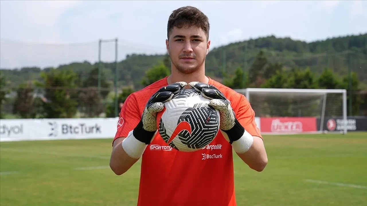 Galatasaray'da eldivenler el değiştiriyor! Cimbom'dan beklenmedik kaleci hamlesi: Yeni hedef Konya'da bulundu