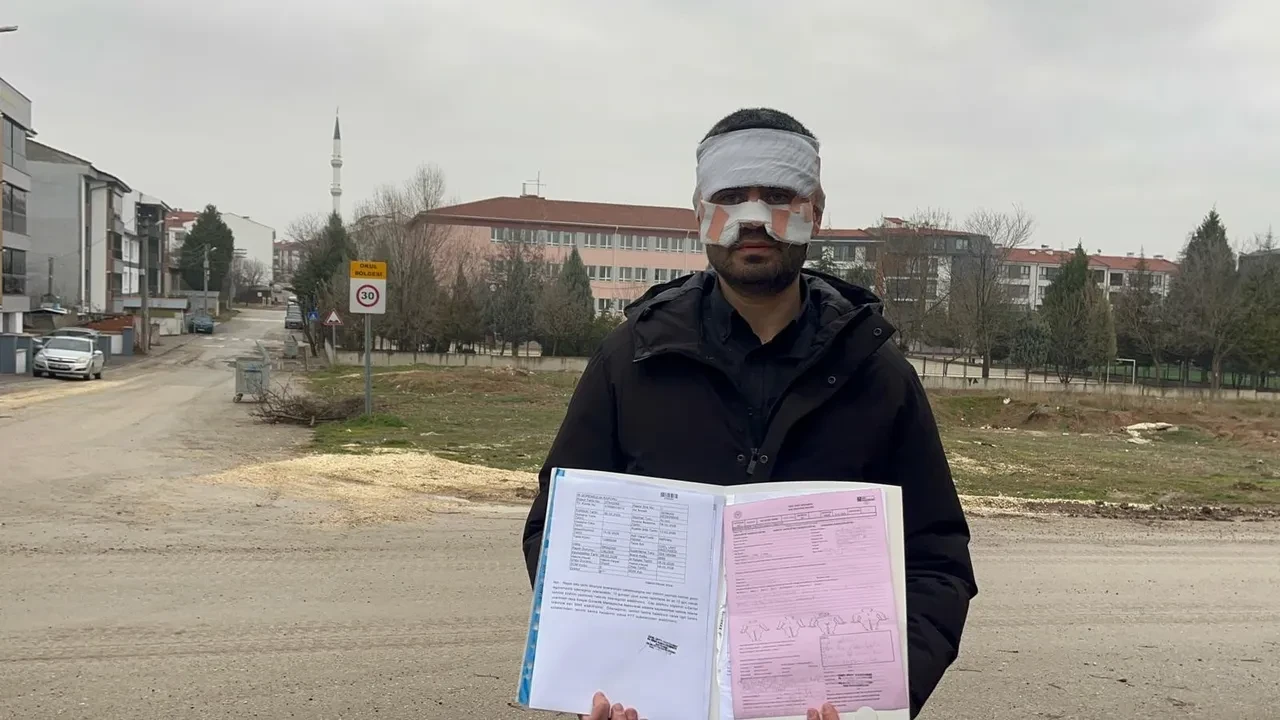 Lisede şok olay: Rehberlik öğretmeni başka öğretmene kaynar çay fırlattı