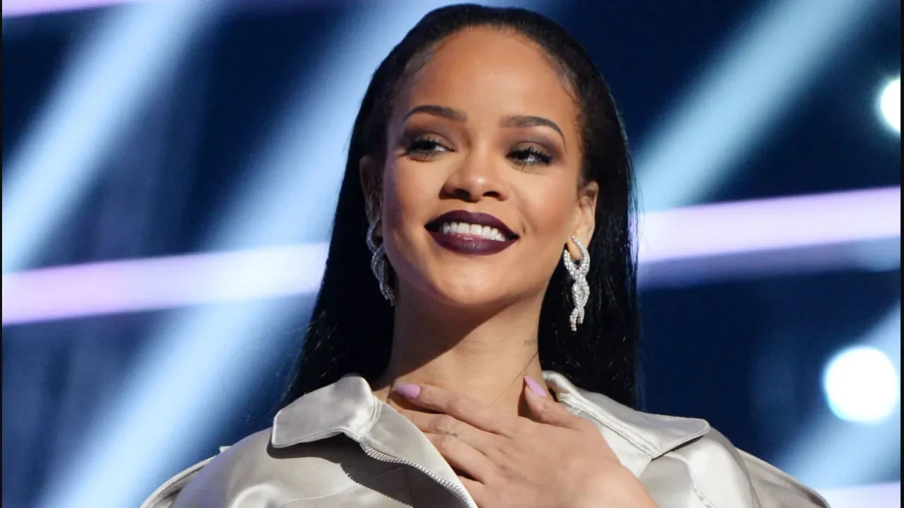 Markette alışveriş yapan Rihanna'yı gören hayranları büyük şaşkınlık yaşadı 