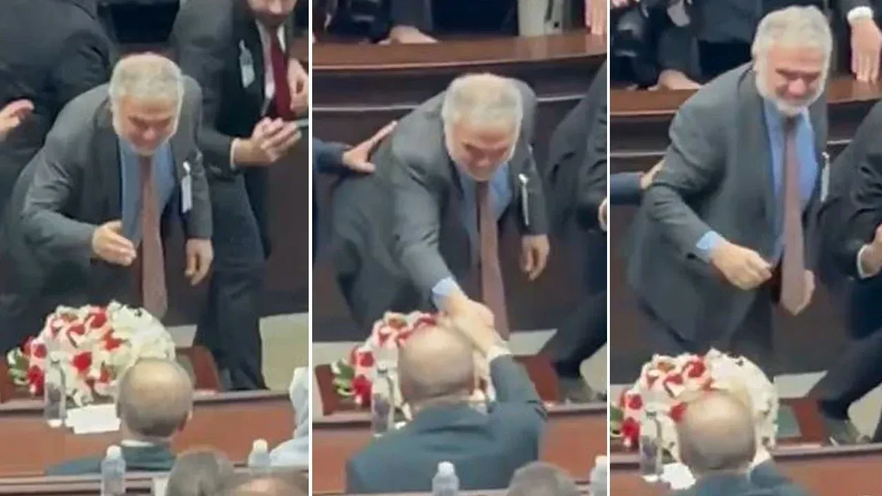 Murat Yetkin'den sonra Ruşen Çakır! Cumhurbaşkanı Erdoğan'ın elini sıktı 