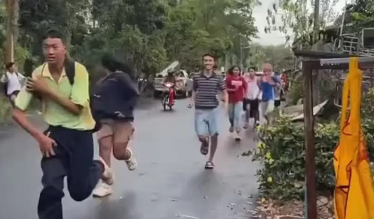 Tayland'da okula silahlı saldırı: Öğretmen ve öğrenciler yaralandı, rehin alındı