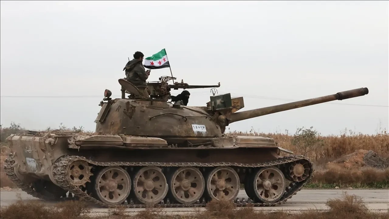 ABD, Suriye'deki stratejik üsten çekildi, hükümet teslim aldı