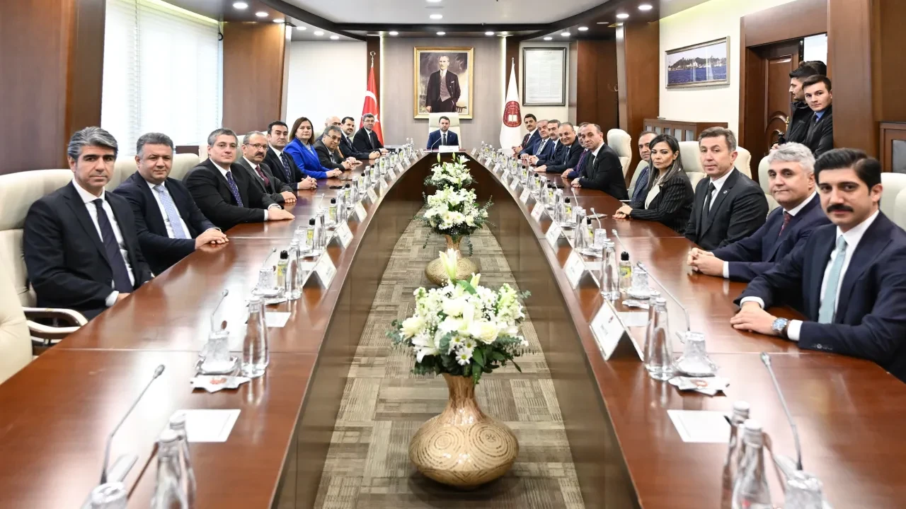 Adalet Bakanı Akın Gürlek HSK'da ilk toplantısını yaptı! 'Önemli adımlar atacağız'
