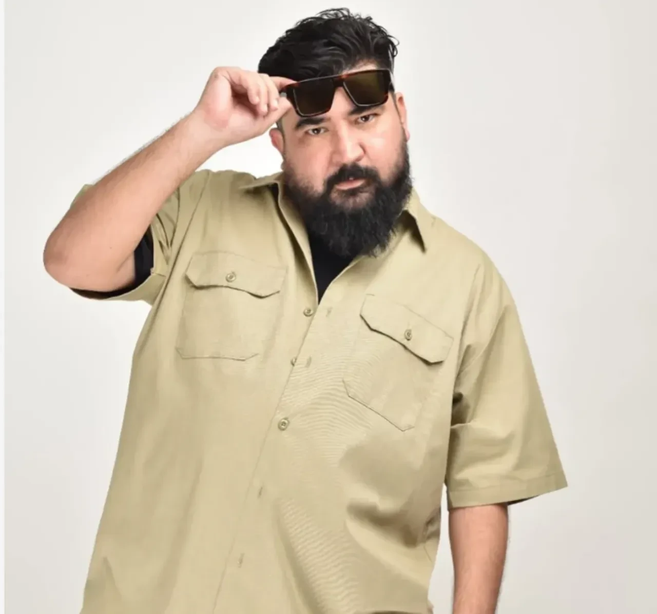 Ayça Ayşin Turan'ın başörtülü karelerine beğeni yağdı 