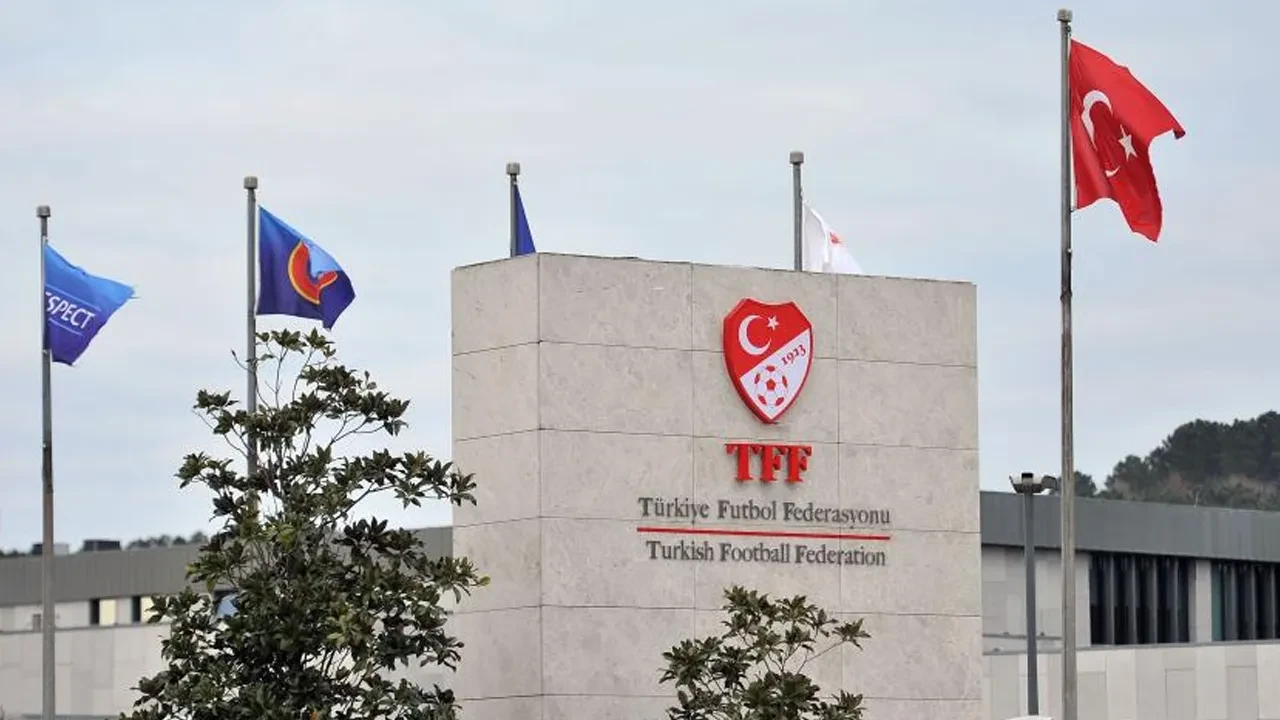 Galatasaray, Fenerbahçe, Beşiktaş ve Trabzonspor'la birlikte 10 kulüp PFDK'ya sevk edildi