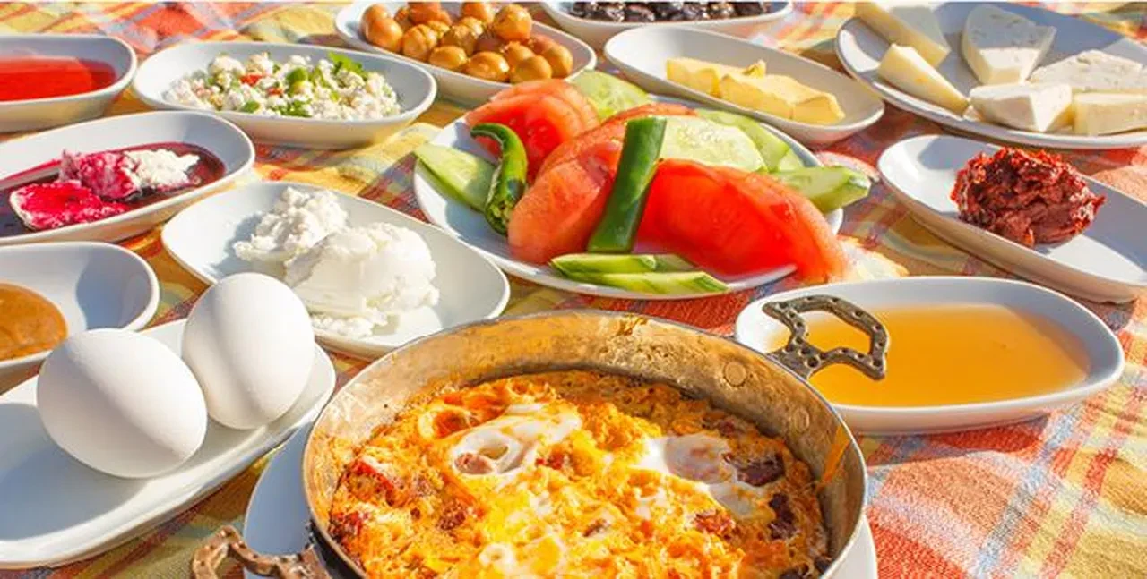 İftarda peş peşe su içenler dikkat! Uzman isim uyardı