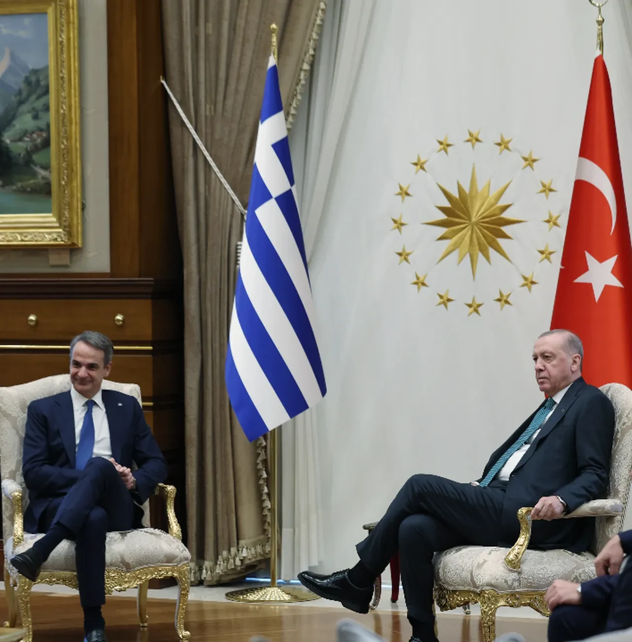 Miçotakis, Külliye'deki bu anlarıyla dalga konusu oldu