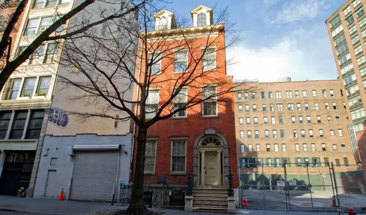 New York'ta sıra dışı keşif! Çekmeceye girip özgürlüklerine kavuşuyorlardı