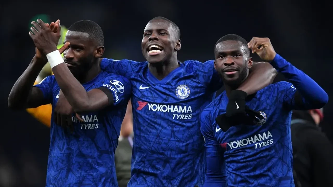 Transfer döneminin kapanmasının ardından kulüpsüz kalan yıldız futbolcular!