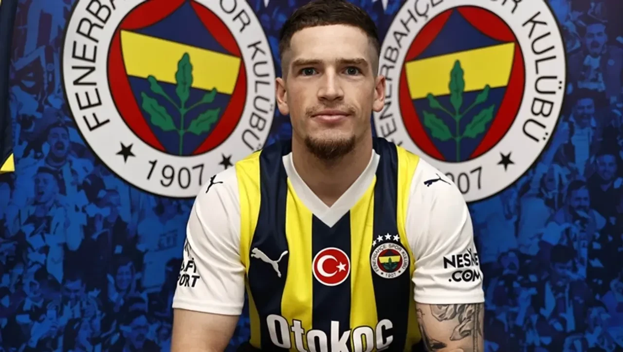 Transfer döneminin kapanmasının ardından kulüpsüz kalan yıldız futbolcular!