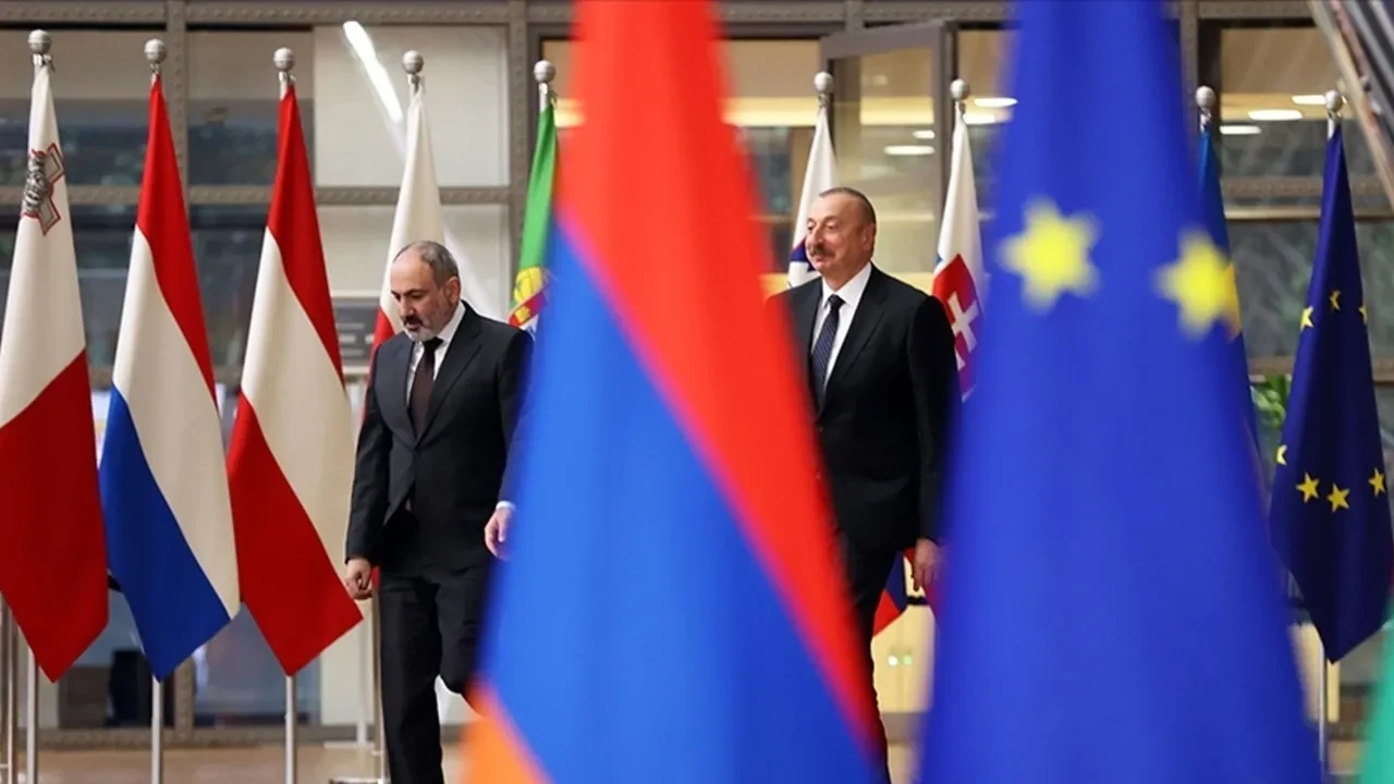 Azerbaycan heyeti Ermenistan'da! Yuvarlak masada "Barış Köprüsü" var