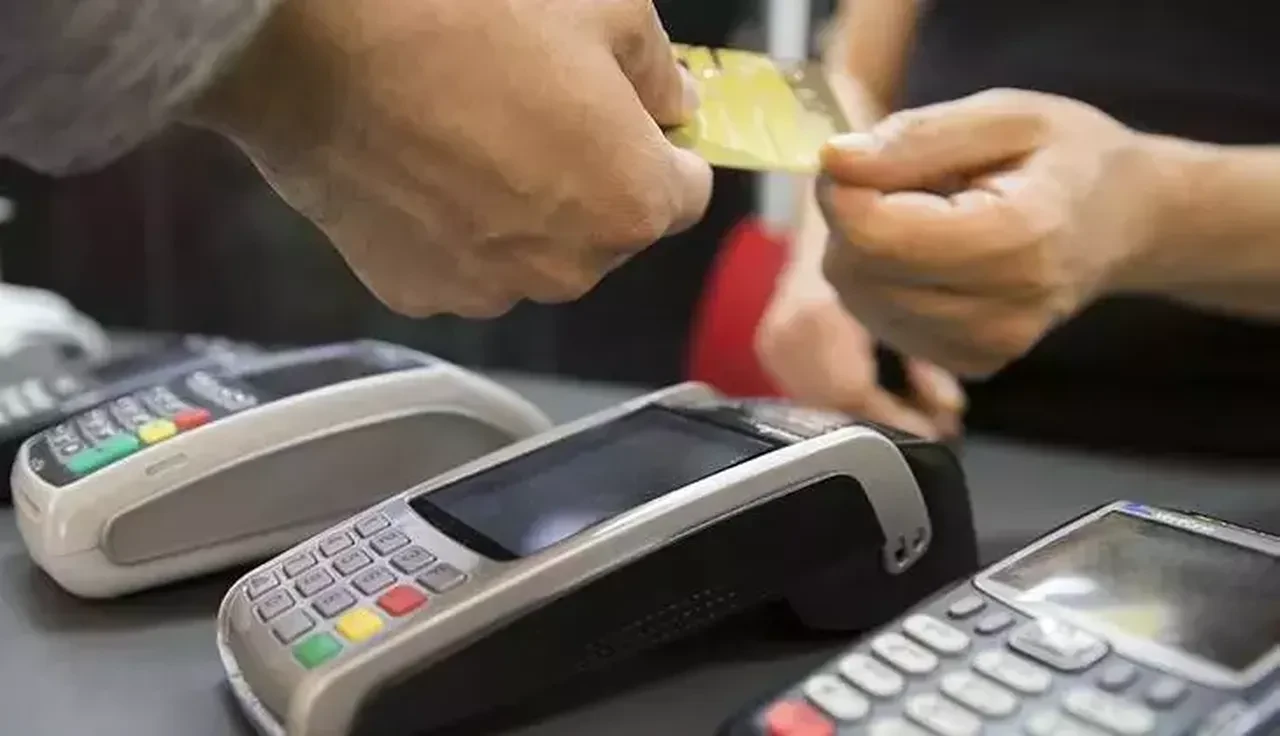 Kredi kartı limitleri düştü mü ne zaman düşürülecek? Kredi kartı limitlerine düzenleme